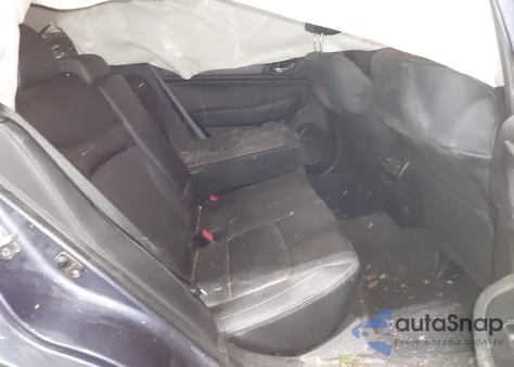 2016 Subaru Outback 3.6R Limited z USA, uszkodzony, nr VIN 4S4BSENCXG3309871